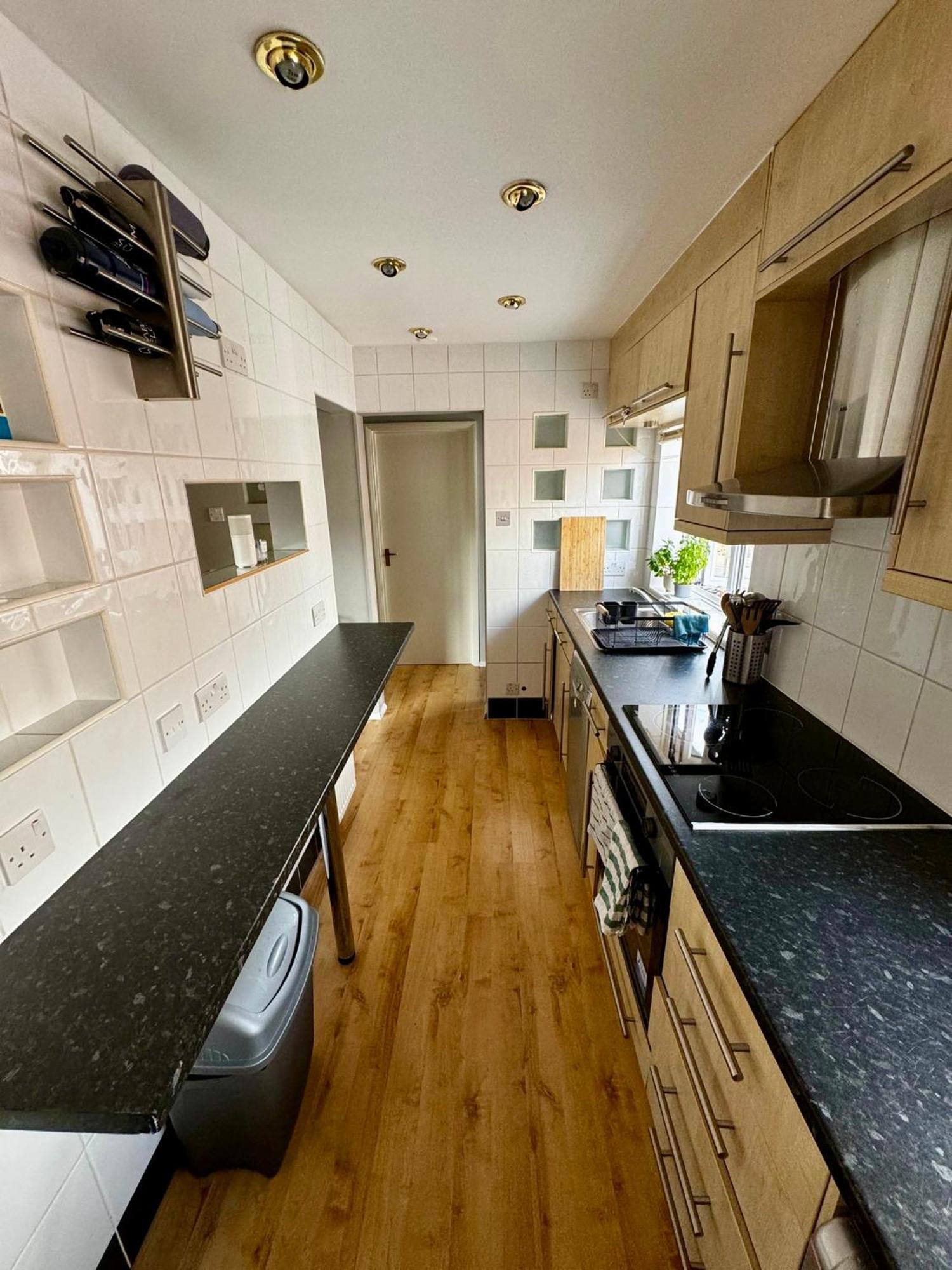 Amazing En-Suite Apartment In Finchley Central Лондон Экстерьер фото