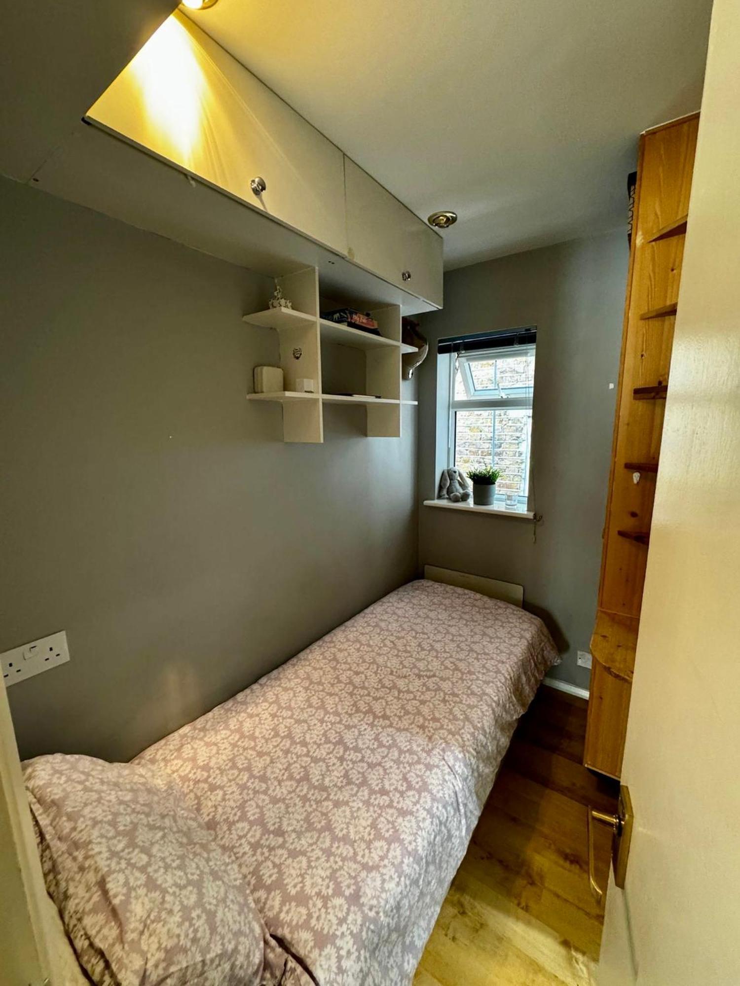 Amazing En-Suite Apartment In Finchley Central Лондон Экстерьер фото